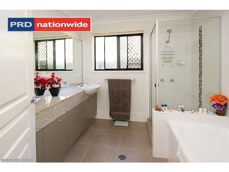 18 Wave Court, Toogoom QLD 4655