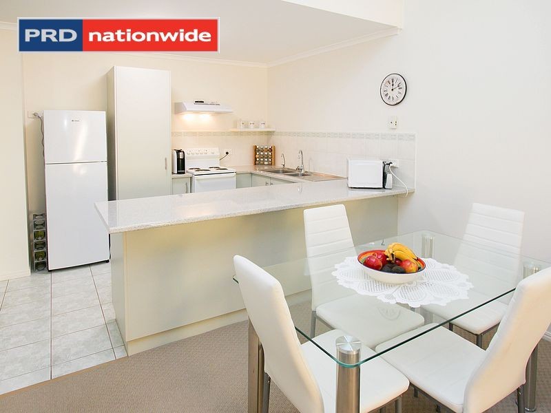 8/72 Miller Street, Urangan QLD 4655