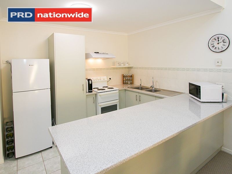 8/72 Miller Street, Urangan QLD 4655