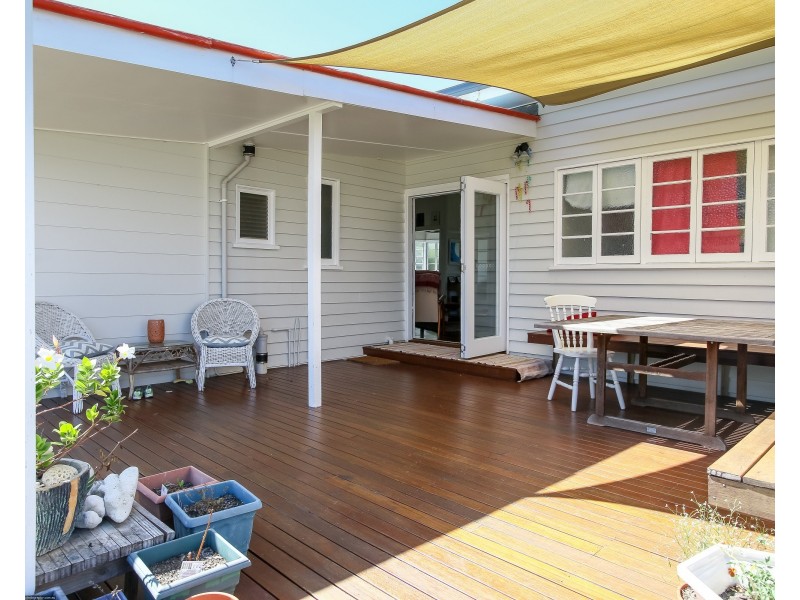 34 Dayman Street, Urangan QLD 4655