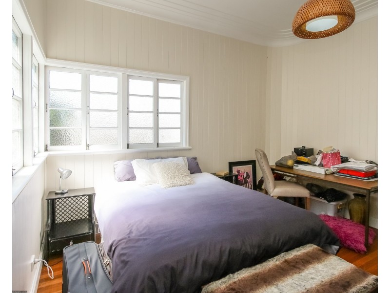 34 Dayman Street, Urangan QLD 4655