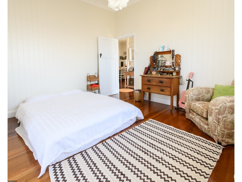 34 Dayman Street, Urangan QLD 4655