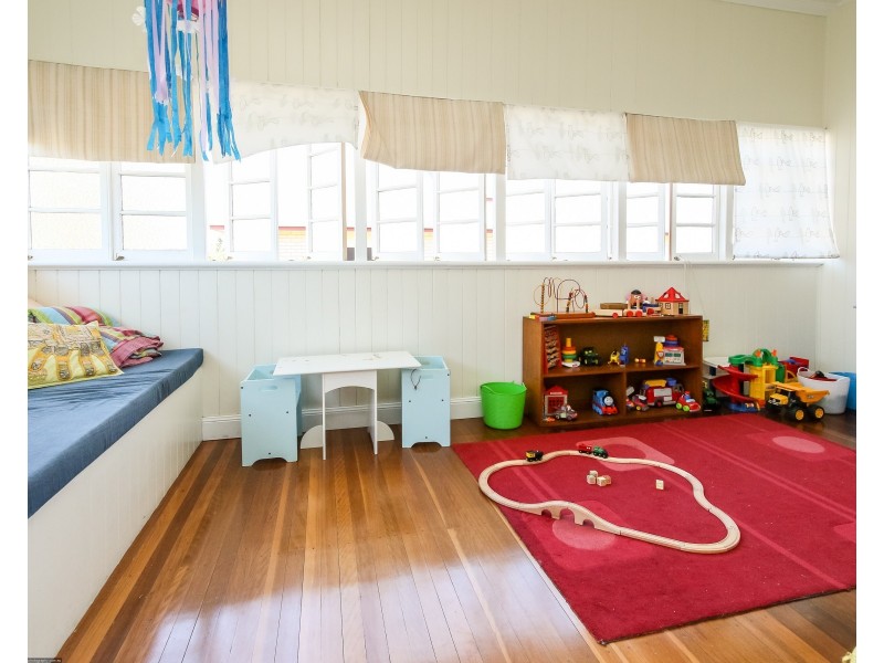 34 Dayman Street, Urangan QLD 4655