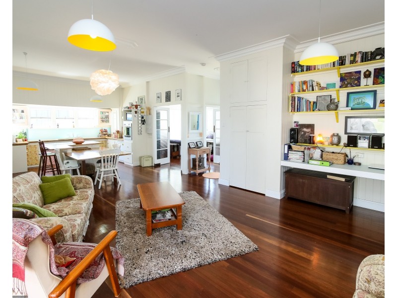 34 Dayman Street, Urangan QLD 4655