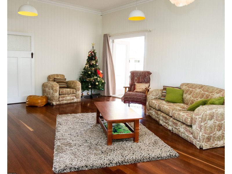 34 Dayman Street, Urangan QLD 4655