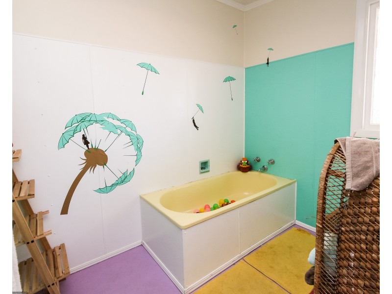 34 Dayman Street, Urangan QLD 4655