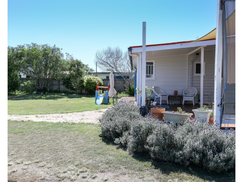 34 Dayman Street, Urangan QLD 4655