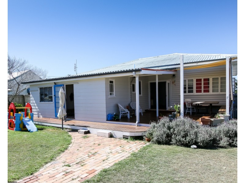 34 Dayman Street, Urangan QLD 4655