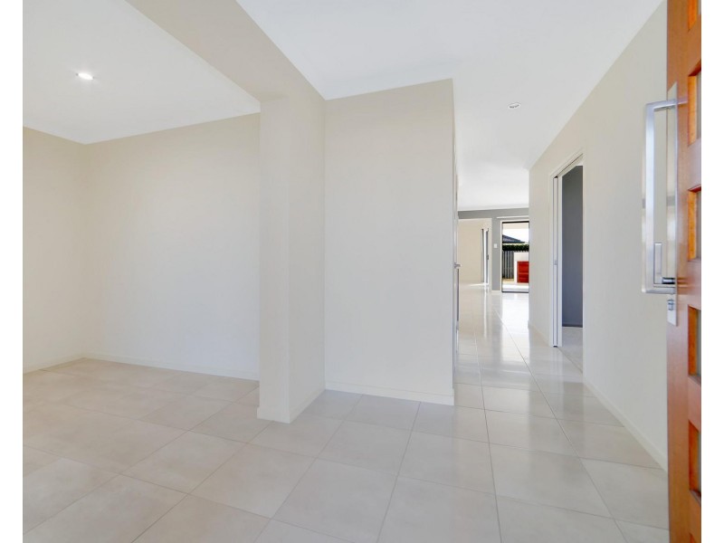 61 Royal Drive, Kawungan QLD 4655