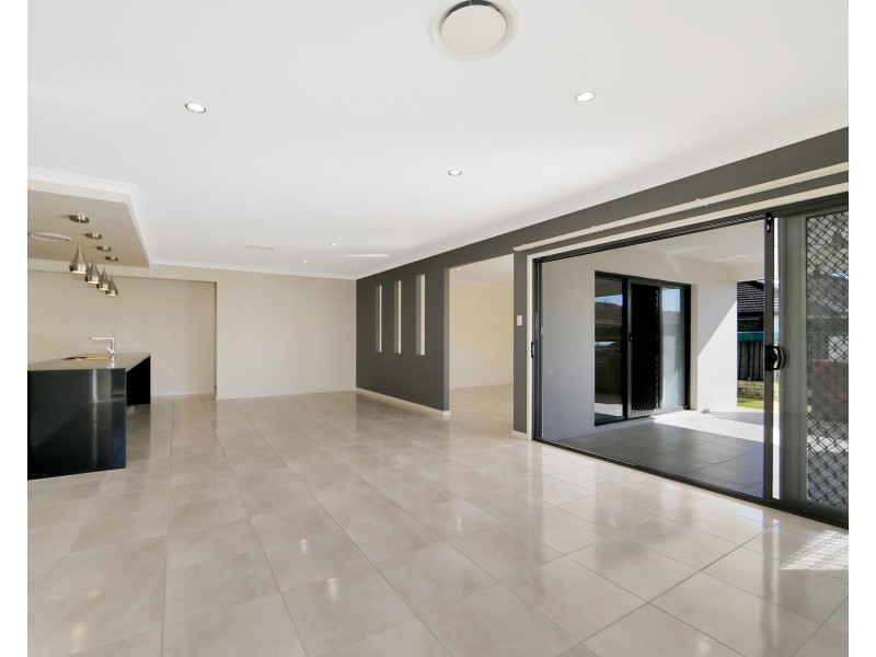 61 Royal Drive, Kawungan QLD 4655