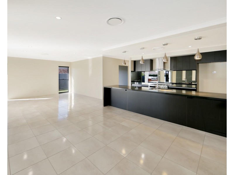 61 Royal Drive, Kawungan QLD 4655