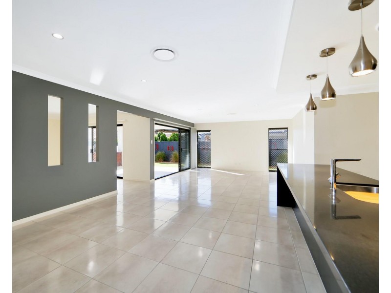 61 Royal Drive, Kawungan QLD 4655