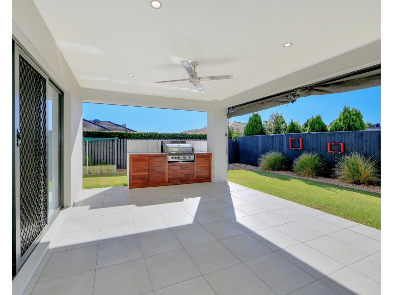 61 Royal Drive, Kawungan QLD 4655