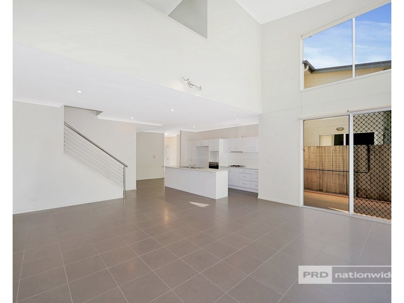 33/71 Elizabeth Street, Urangan QLD 4655