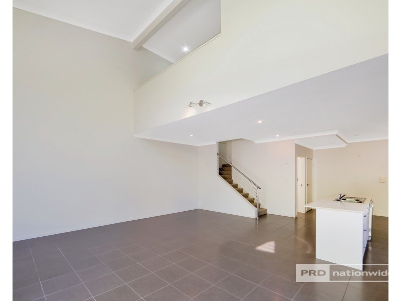 33/71 Elizabeth Street, Urangan QLD 4655