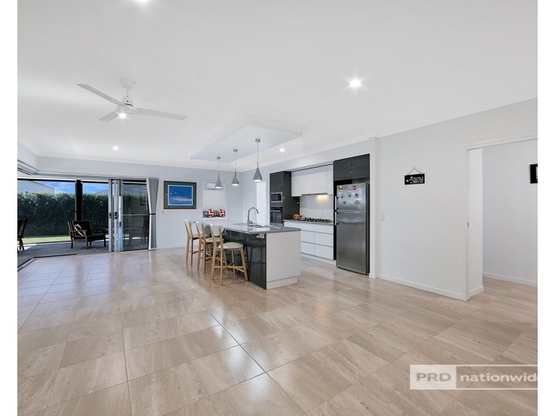 15 Richard Charles Drive, Kawungan QLD 4655