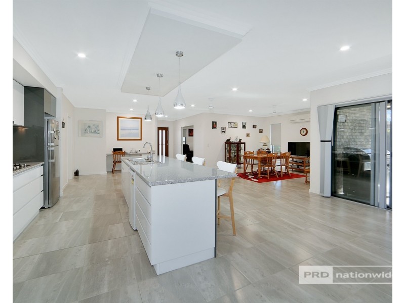 15 Richard Charles Drive, Kawungan QLD 4655