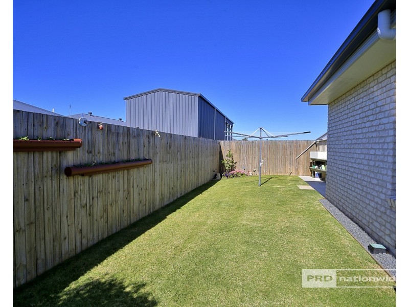 15 Richard Charles Drive, Kawungan QLD 4655