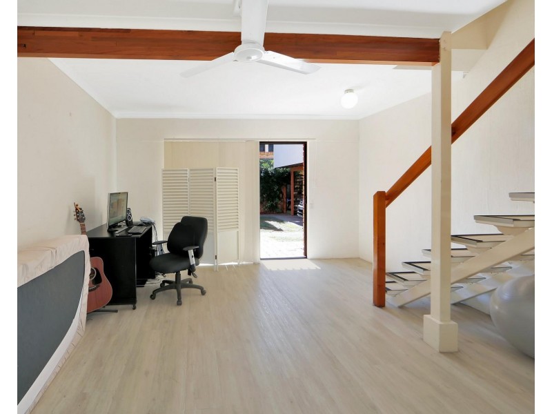 8/436 Esplanade, Torquay QLD 4655