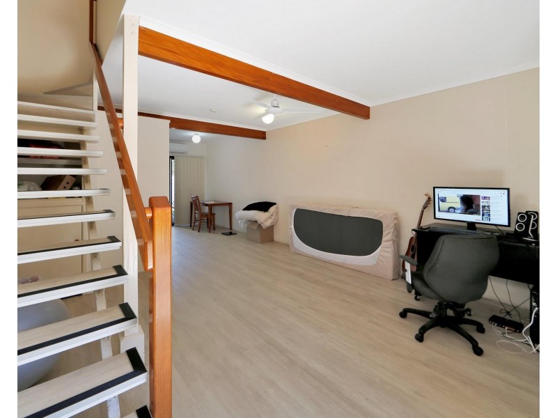 8/436 Esplanade, Torquay QLD 4655