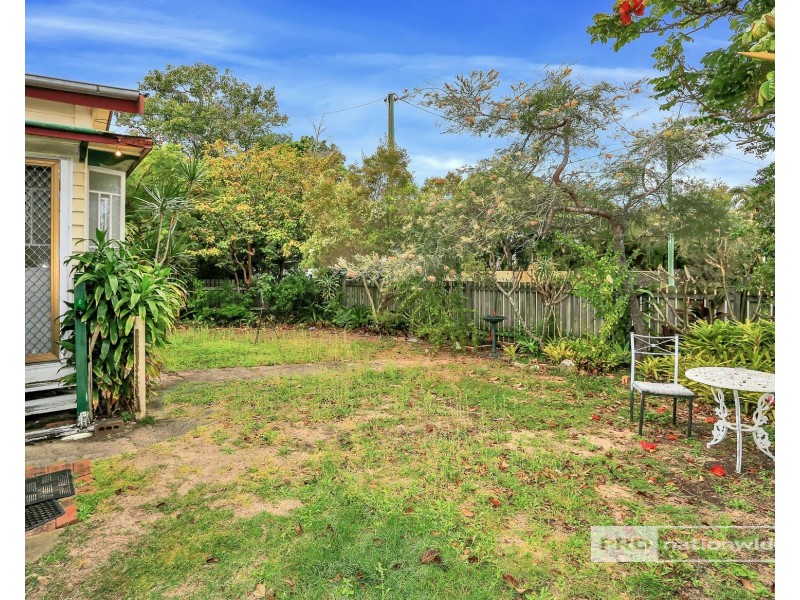 170 Cypress Street, Urangan QLD 4655