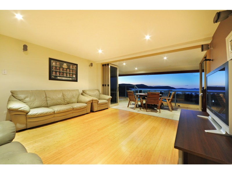 152/6 Eshelby Drive, Cannonvale QLD 4802