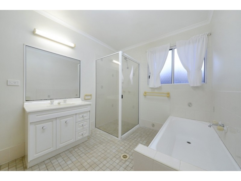25 Stormvogel Drive, Jubilee Pocket QLD 4802