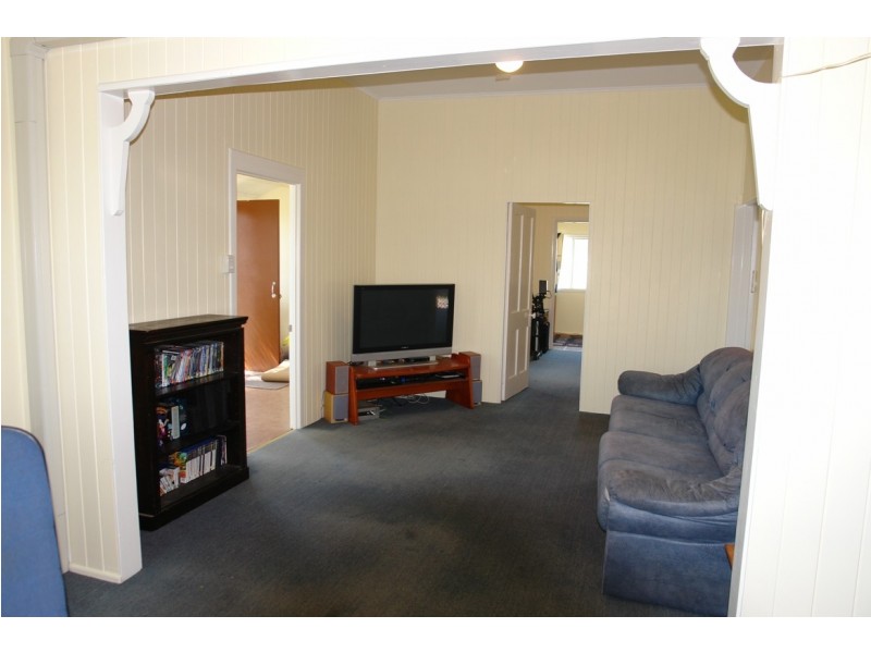 8 Waite Street, Proserpine QLD 4800