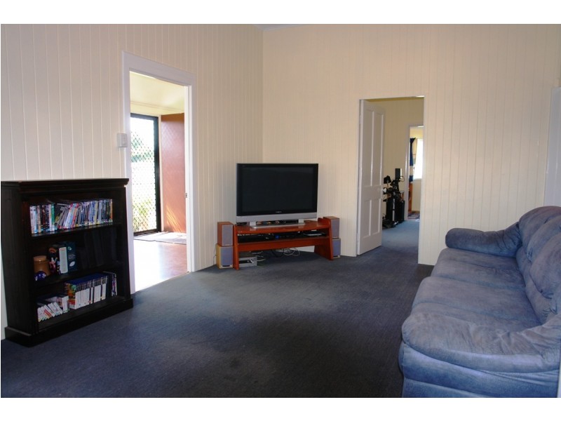8 Waite Street, Proserpine QLD 4800