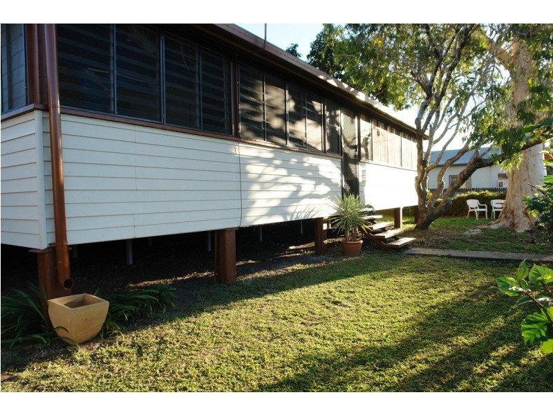 8 Waite Street, Proserpine QLD 4800