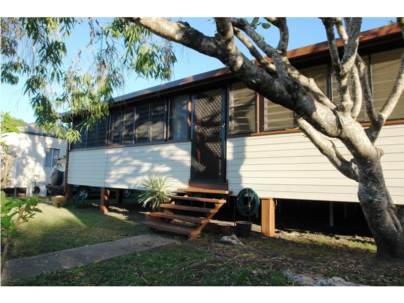 8 Waite Street, Proserpine QLD 4800