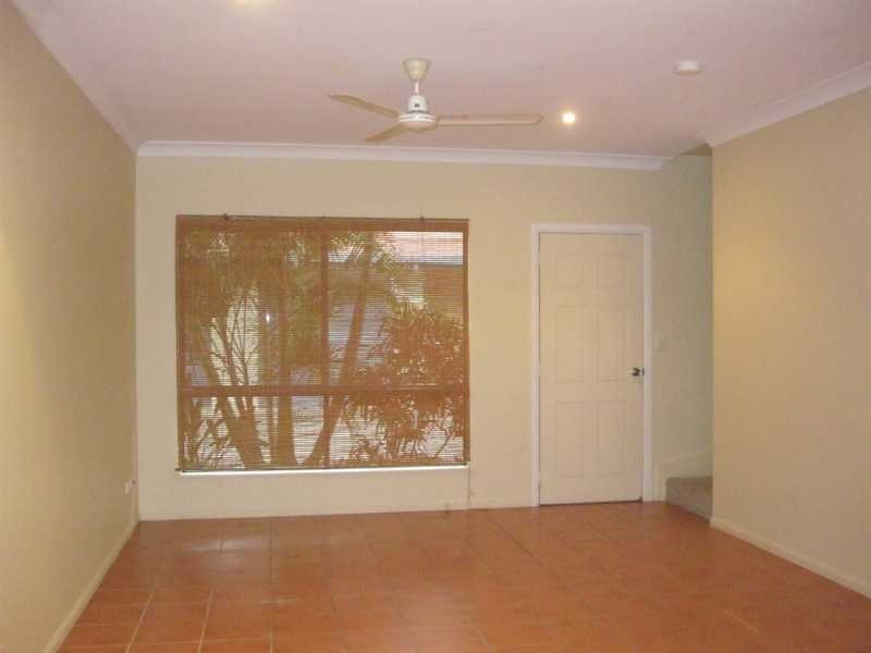 2/12 Erromango Drive, Jubilee Pocket QLD 4802