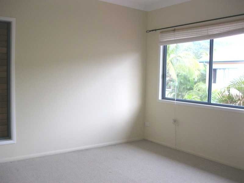 2/12 Erromango Drive, Jubilee Pocket QLD 4802