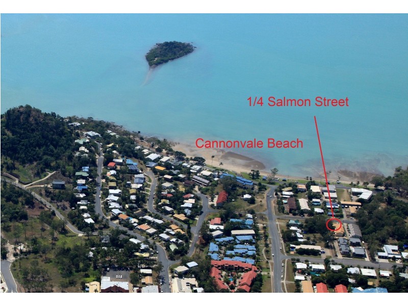 1/4 Salmon Street, Cannonvale QLD 4802