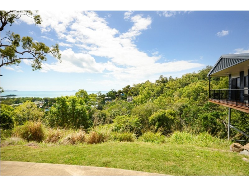 24/13 Border Drive, Cannonvale QLD 4802