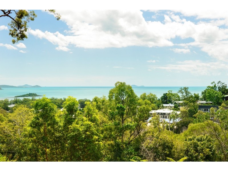 24/13 Border Drive, Cannonvale QLD 4802