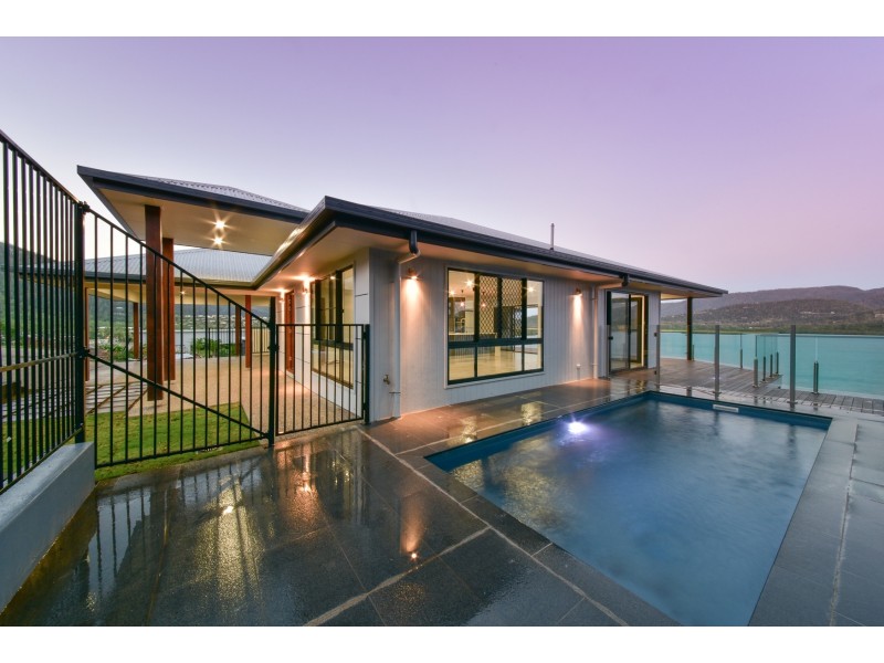 40 Beth Court, Cannonvale QLD 4802