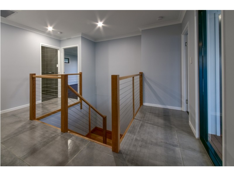 40 Beth Court, Cannonvale QLD 4802