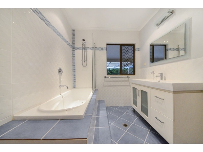 25 Pini Road, Strathdickie QLD 4800