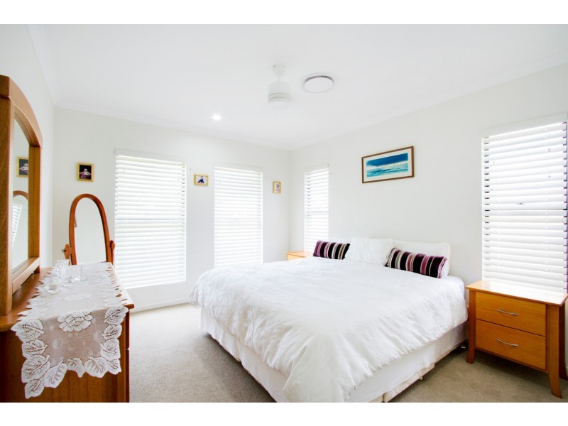 4 Homestead Place, Cannon Valley QLD 4800