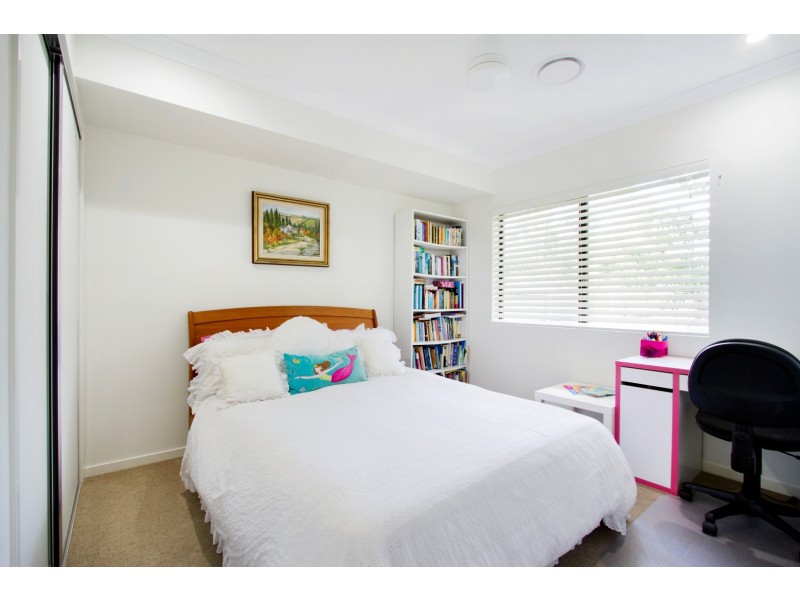 4 Homestead Place, Cannon Valley QLD 4800