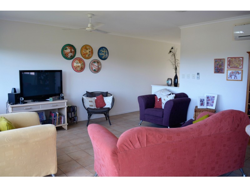 22/8-12 Eshelby Drive, Cannonvale QLD 4802