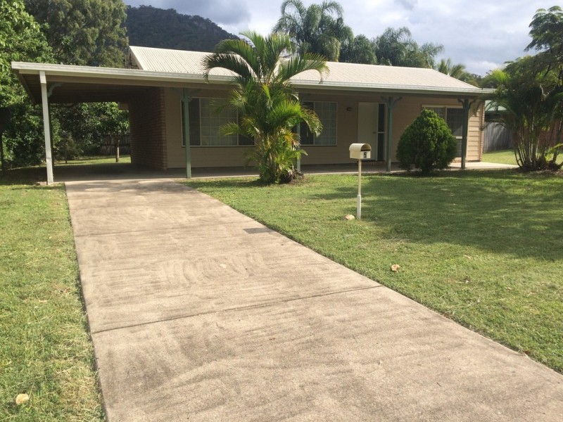 5 Hazelwood Crescent, Cannonvale QLD 4802