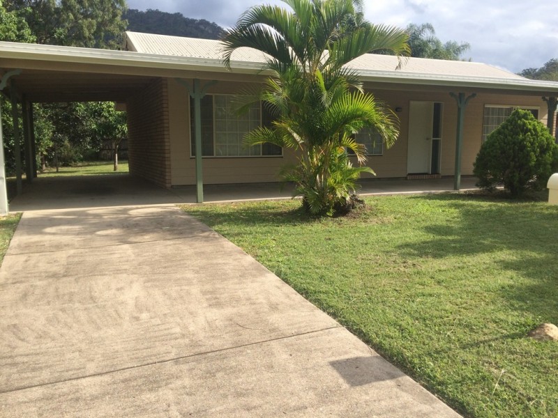 5 Hazelwood Crescent, Cannonvale QLD 4802