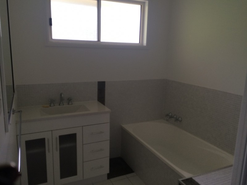 5 Hazelwood Crescent, Cannonvale QLD 4802