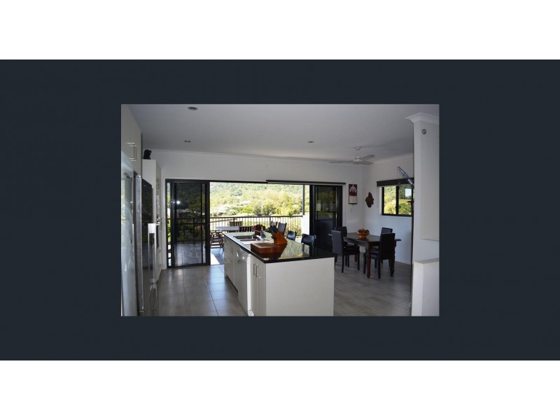 6 Parker Road, Cannonvale QLD 4802