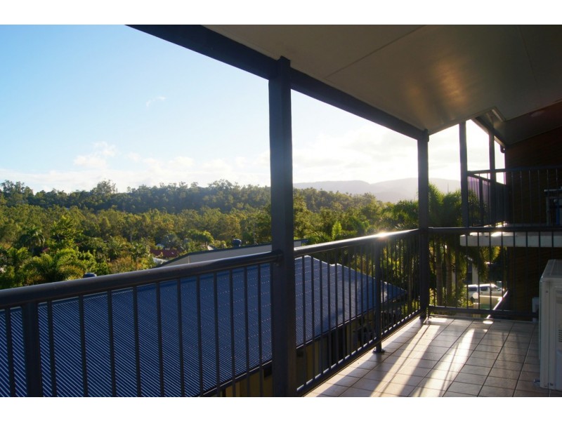 8/5 Border Drive, Cannonvale QLD 4802