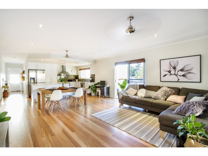 77 Country Road, Cannonvale QLD 4802