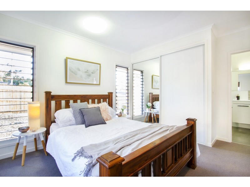 77 Country Road, Cannonvale QLD 4802