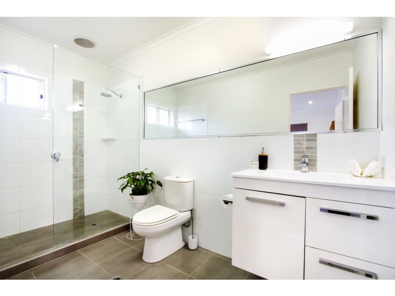 77 Country Road, Cannonvale QLD 4802